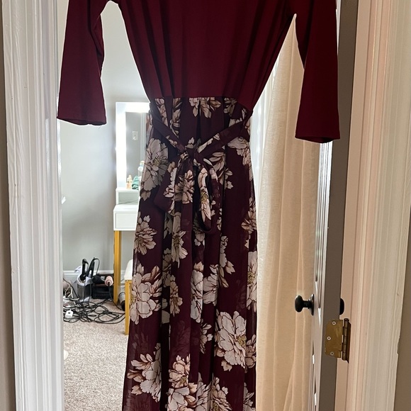 3/4 Sleeve Floral Maxi - Picture 4 of 8